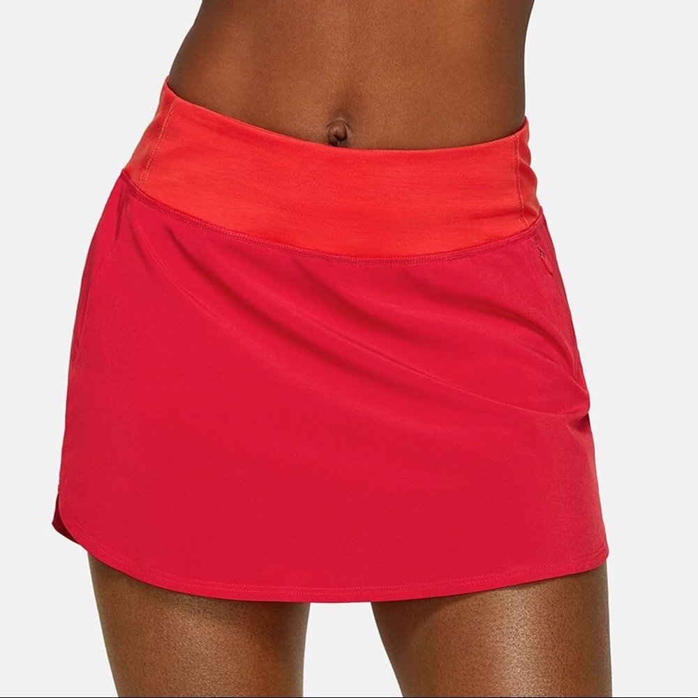 Outdoor Voices Hudson Skort in Scarlet
